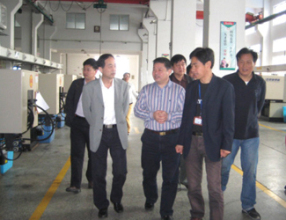 省質(zhì)量監(jiān)督局劉援利副局長一行考察市下	